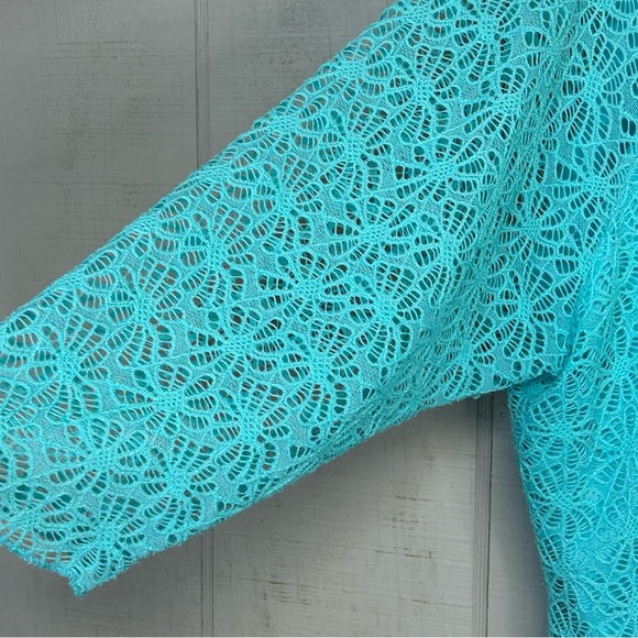 Indigo Soul Tunic Top 3X Pullover 3/4 Sleeve Textured Lace Shark Bite Hem - Picture 3 of 10